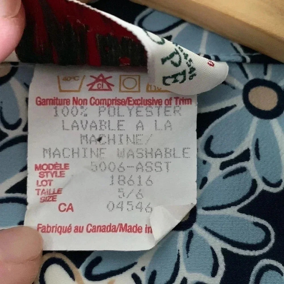 Sleeveless Sz  6 - Picture 5 of 5